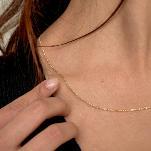 Goldkette als Ankerkette diamantiert in Gelbgold 333 / 8K, 45 cm lang, 1,3 mm breit, Gewicht ca. 2.1 g.