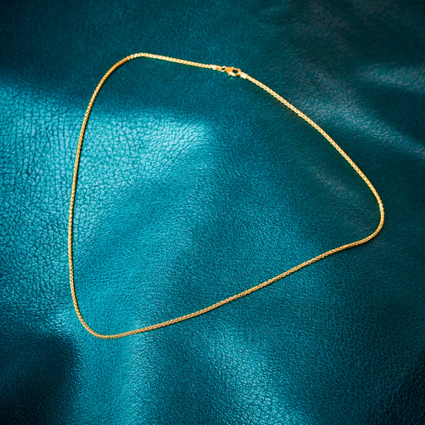Goldkette als Zopfkette in Gelbgold 585 / 14K, 50 cm lang, 2,1 mm breit, Gewicht ca. 8.5 g.