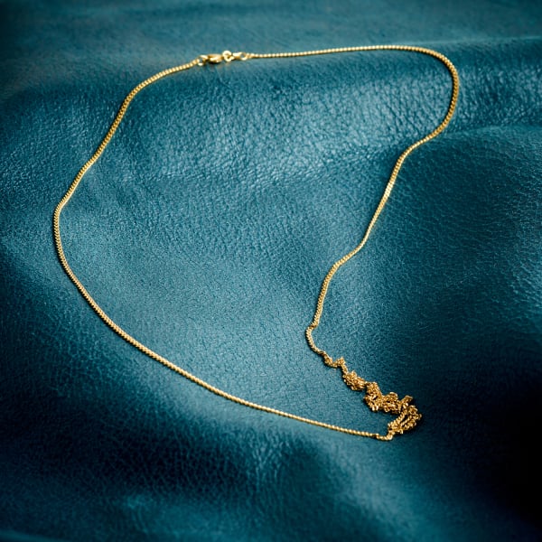 Goldkette als Panzerkette flach in Gelbgold 750 / 18K, 55 cm lang, 1,7 mm breit, Gewicht ca. 6.7 g.