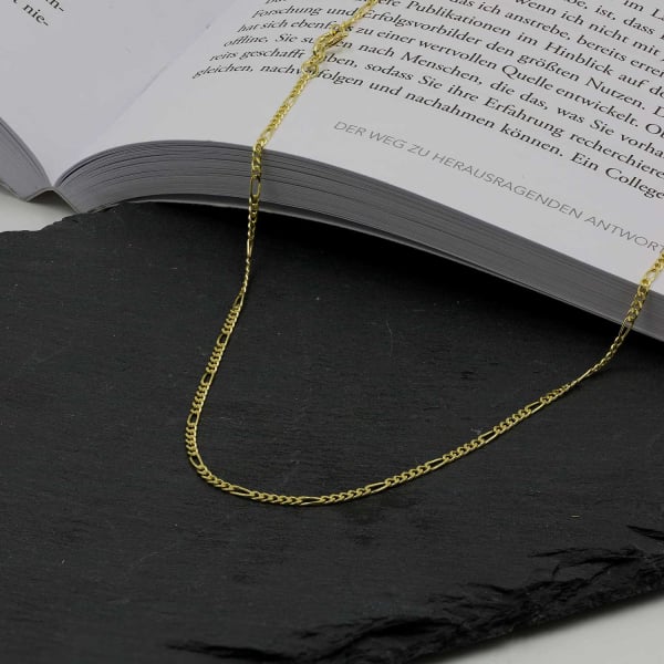 Goldkette als Figarokette diamantiert in Gelbgold 333 / 8K, 42 cm lang, 1,9 mm breit, Gewicht ca. 2.6 g.