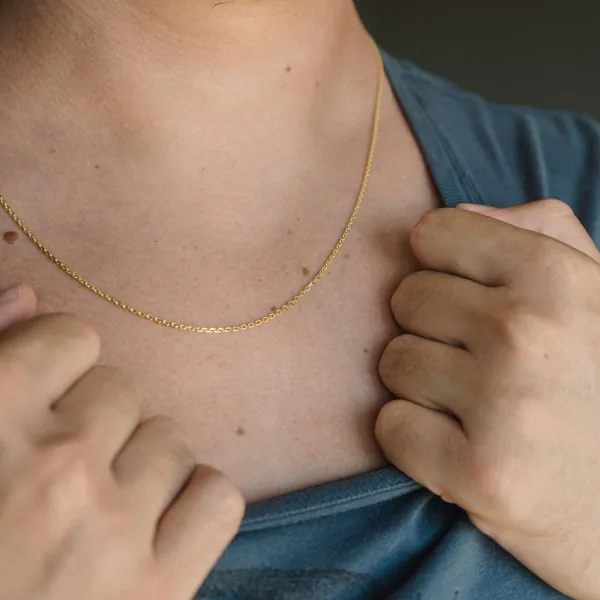 Goldkette als Ankerkette diamantiert in Gelbgold 375 / 9K, 55 cm lang, 1,7 mm breit, Gewicht ca. 4.5 g.