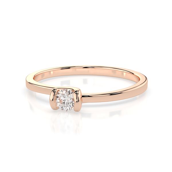 0,10 Karat Diamant Verlobungsring mit 1 Diamanten, Rotgold 585 / 14K, Weite 63 mm, Gewicht ca. 1.3 g.