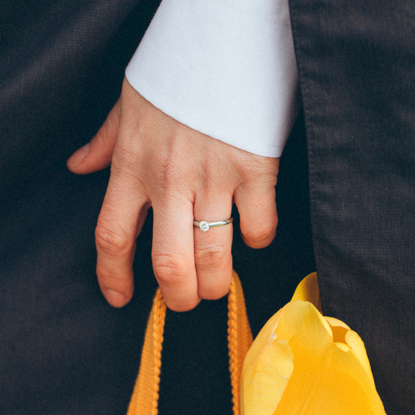 Verlobungsring in 750ger Weißgold mit Diamant 0,05K bis 1 Karat