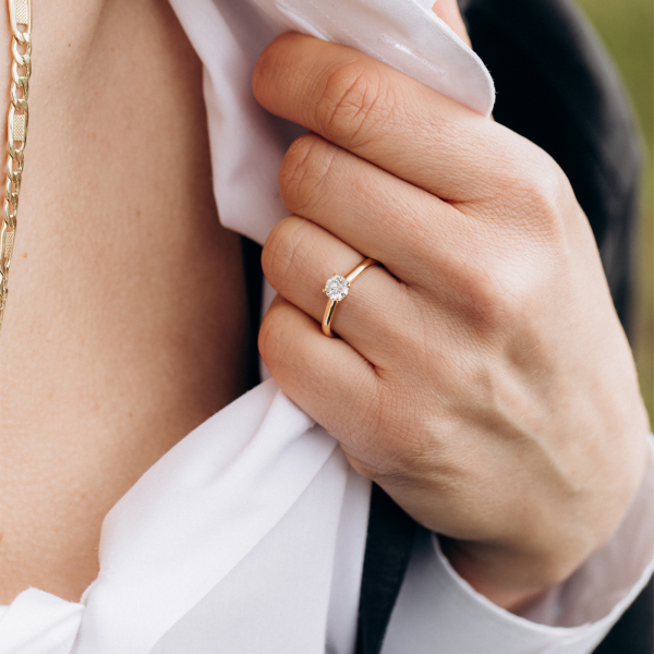 Verlobungsring in 750ger Gelbgold mit Diamant 0,05K bis 1 Karat