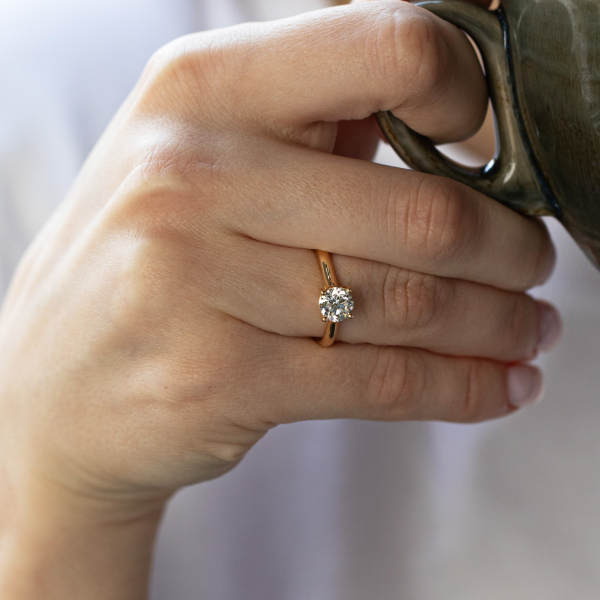 Verlobungsring in 585ger Rotgold mit Diamant 0,05K bis 1 Karat