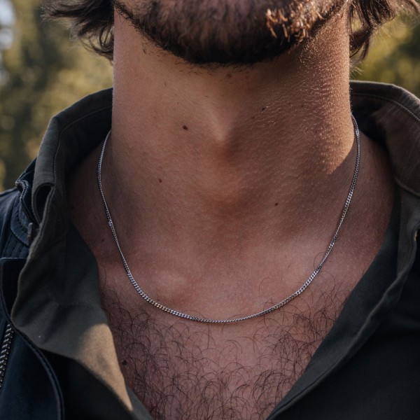 Goldkette als Panzerkette flach in Weißgold 333 / 8K, 60 cm lang, 2,1 mm breit, Gewicht ca. 7.7 g.