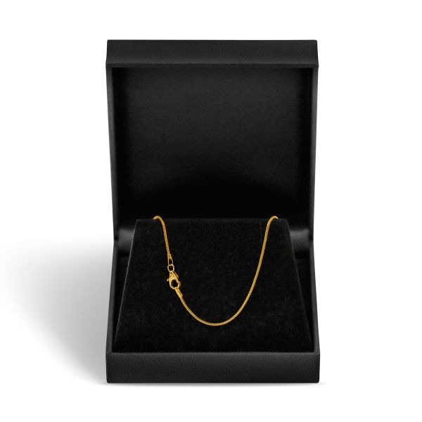 Goldkette als Schlangenkette in Gelbgold 333 / 8K, 42 cm lang, 1,2 mm breit, Gewicht ca. 3.2 g.