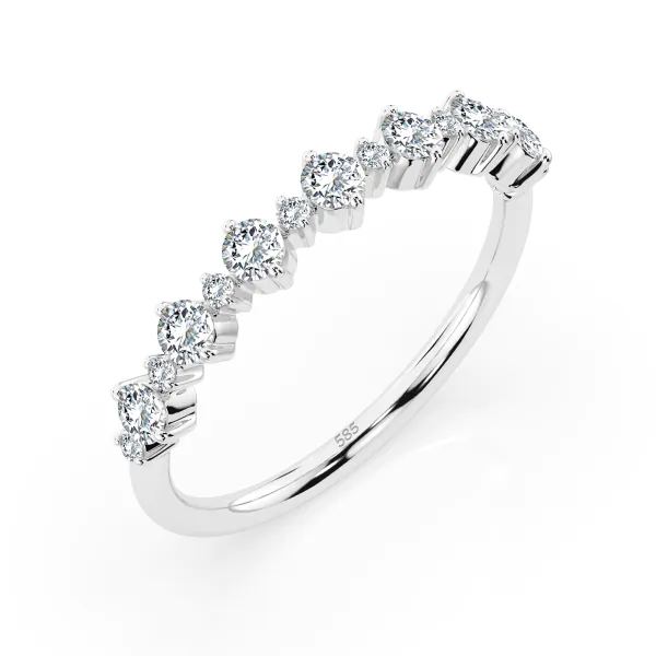 0,5 Karat Diamant Verlobungsring mit 15 Diamanten, Weißgold 585 / 14K, Weite 67 mm, Gewicht ca. 1.4 g.