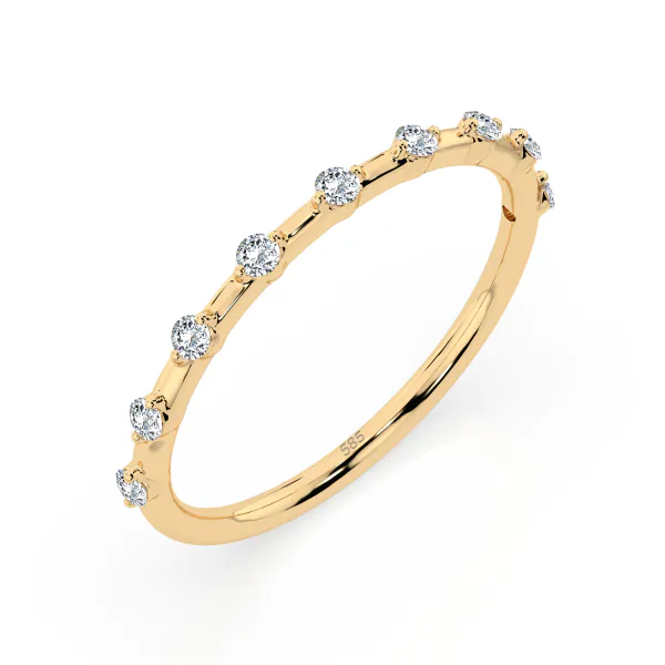 0,18 Karat Diamant Verlobungsring mit 9 Diamanten, Gelbgold 585 / 14K, Weite 53 mm, Gewicht ca. 1.1 g.