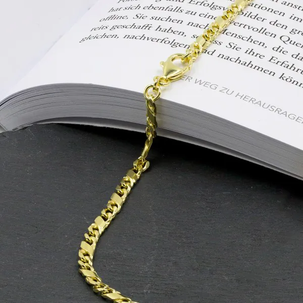 Armband als Dollarkette satiniert in Gelbgold 585 / 14K, 19 cm lang, 3,7 mm breit, Gewicht ca. 8.2 g.
