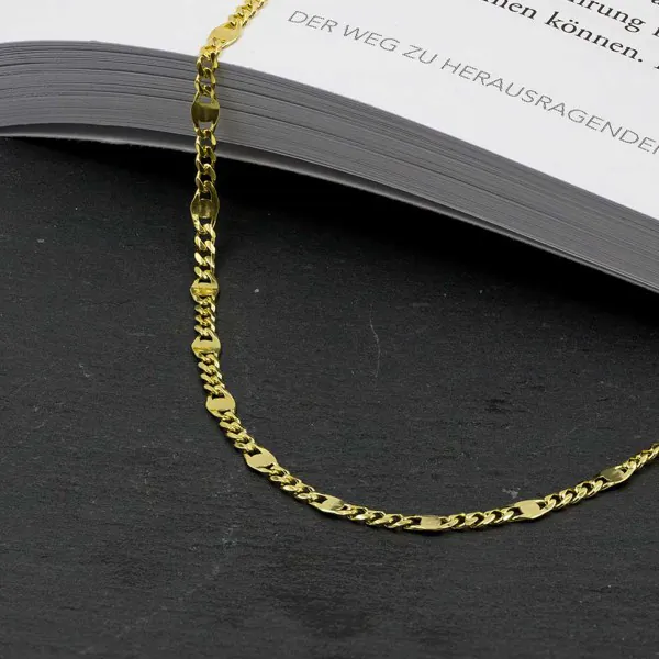 Armband als Panzerstegkette in Gelbgold 750 / 18 Karat, 20.5 cm lang, 3.1 mm breit, Gewicht ca. 2.9 g.