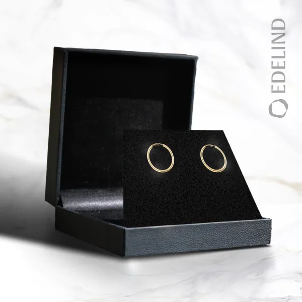 Ohrringe, Creolen, Gelbgold 750 / 18K, Außendurchmesser 15 mm, Breite 2 mm, Gewicht ca. 0.5 g.