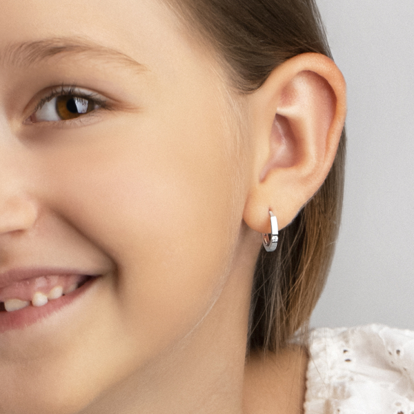 0,06 Karat Diamant Creolen Weißgold in 13 mm
