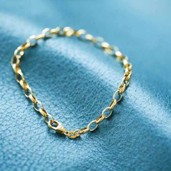 Armband als Erbskette hohl in Gelbgold 333 / 8K, 19 cm lang, 4,5 mm breit, Gewicht ca. 2.5 g.