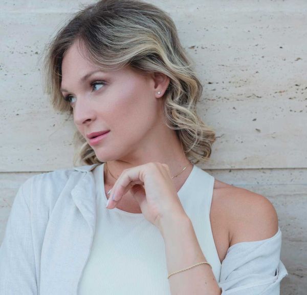 Armband als Kordelkette hohl in Gelbgold 375 / 9K, 19 cm lang, 2,7 mm breit, Gewicht ca. 1.5 g.