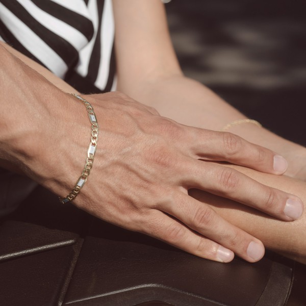 Armband als Fantasiekette in Gelbgold 333 / 8 K, 23 cm lang, 5,2mm breit, Gewicht ca. 4.9 g.