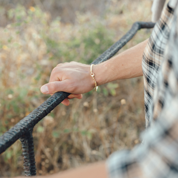 Armband als Erbskette hohl in Gelbgold 585 / 14 Karat, 20 cm lang, 6 mm breit, Gewicht ca. 12,6 g.