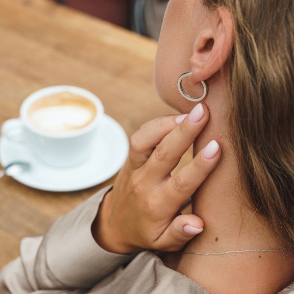 Ohrringe, Creolen, Weißgold 750 / 18K, Außendurchmesser 20 mm, Breite 2.7 mm, Gewicht ca. 5.0 g