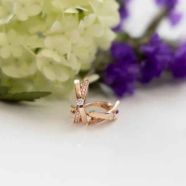 0,12 Karat Diamant Creolen, Rotgold 585 / 14K, Außendurchmesser 13.5 mm, Breite 4.9 mm, Gewicht ca. 2.5 g