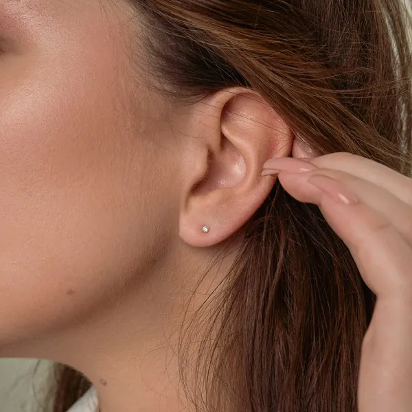 0,10 Karat Diamant Ohrstecker Gelbgold in 2.3 mm