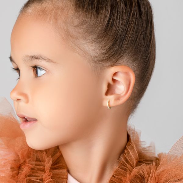 0,07 Karat Diamant Creolen, Gelbgold 750 / 18K, Außendurchmesser 10.3 mm, Breite 1.3 mm, Gewicht ca. 1.0 g