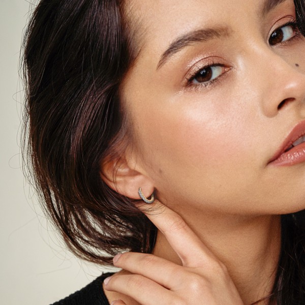 0,22 Karat Diamant Creolen, Gelbgold 585 / 14 Karat, Gewicht ca. 2 g.