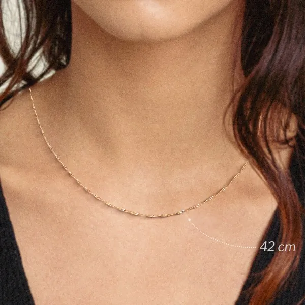 Goldkette als Singapurkette in Gelbgold 333 / 8K, 45 cm lang, 1,2 mm breit, Gewicht ca. 1.1 g.