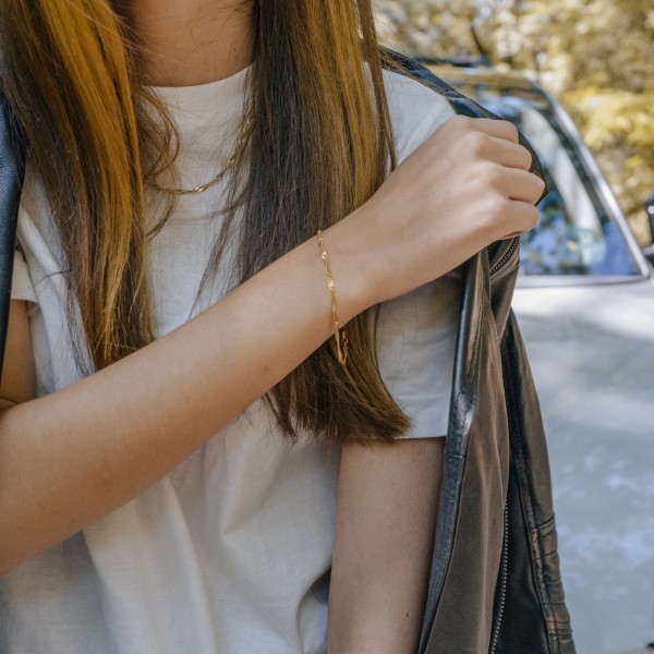 Armband als Singapurkette in Gelbgold 585 / 14K, 19 cm lang, 1.8 mm breit, Gewicht ca. 1.3 g.