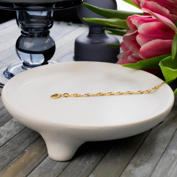 Armband als Singapurkette in Gelbgold 375 / 9 K, 18,5 cm lang, 2,4mm breit, Gewicht ca. 1.6 g.