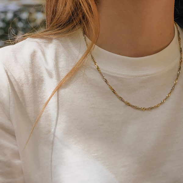 Goldkette als Singapurkette in Bicolor Gelbgold / Weißgold 42 cm lang, 2,4 mm breit, Gewicht ca. 5.2 g.