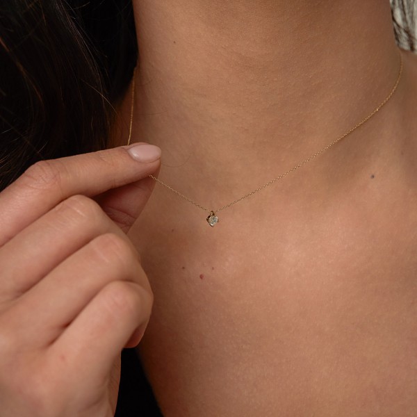 Diamantanhänger in 0,20 Karat, Gelbgold 585 / 14 Karat, mit einer 585ger Goldkette in 42 cm lang, Gewicht ca. 0,96 g.