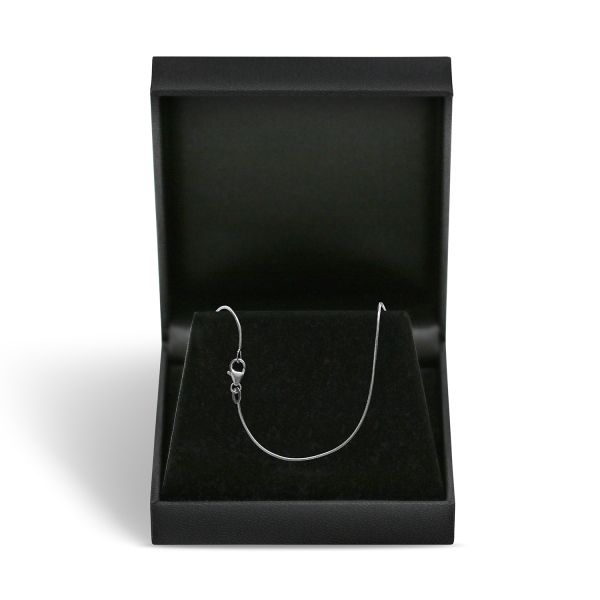 Goldkette als Schlangenkette in Weißgold 750 / 18K, 42 cm lang, 0,9 mm breit, Gewicht ca. 4.4 g.