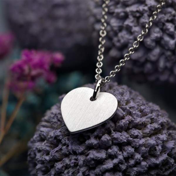 Anhänger Gravurplatte herzform seidenmatt 11 mm, Weißgold 585 / 14K, Höhe 11 mm, Gewicht ca. 0,88 g