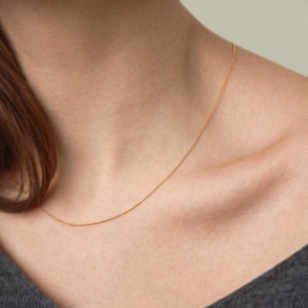 Goldkette als Ankerkette rund in Gelbgold 585 / 14K, 60 cm lang, 0,8 mm Breit, Gewicht ca. 1.2 g.