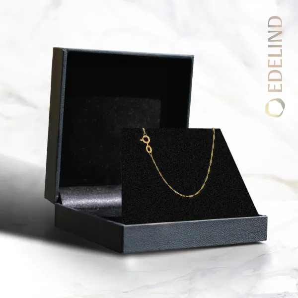 Goldkette als Singapurkette in Gelbgold 585 / 14K, 42 cm lang, 1 mm breit, Gewicht ca. 0.8 g.