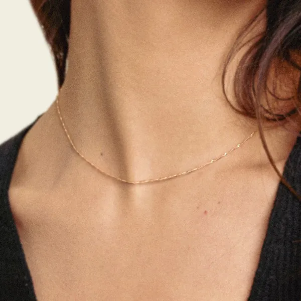 Goldkette als Singapurkette in Gelbgold 585 / 14K, 34 cm lang, 1,4 mm breit, Gewicht ca. 1.3 g.