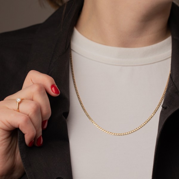 Goldkette als Panzerkette weit in Gelbgold 375 / 9 Karat, 85 cm lang, 2.6 mm breit, Gewicht ca. 5.8 g.