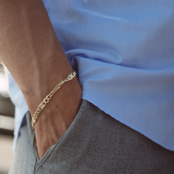 Armband als Fantasiekette in Gelbgold 333 / 8 K, 18,5 cm lang, 5,2mm breit, Gewicht ca. 4.1 g.