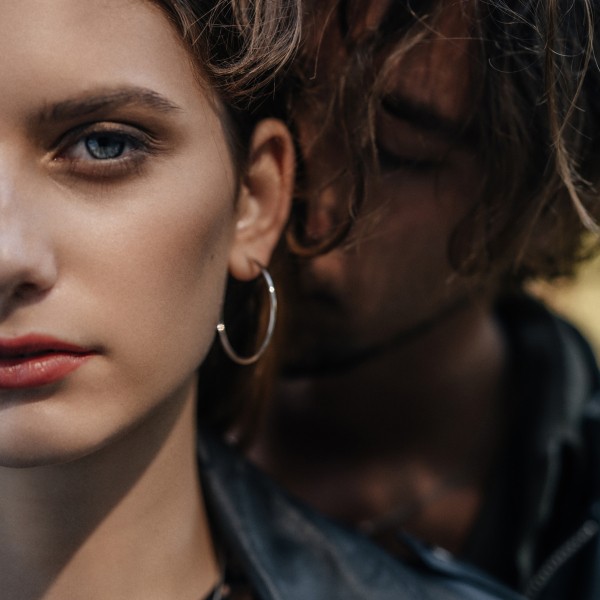 Ohrringe, Creolen, Weißgold 375 / 9K, Außendurchmesser 30 mm, Breite 2 mm, Gewicht ca. 1.0 g