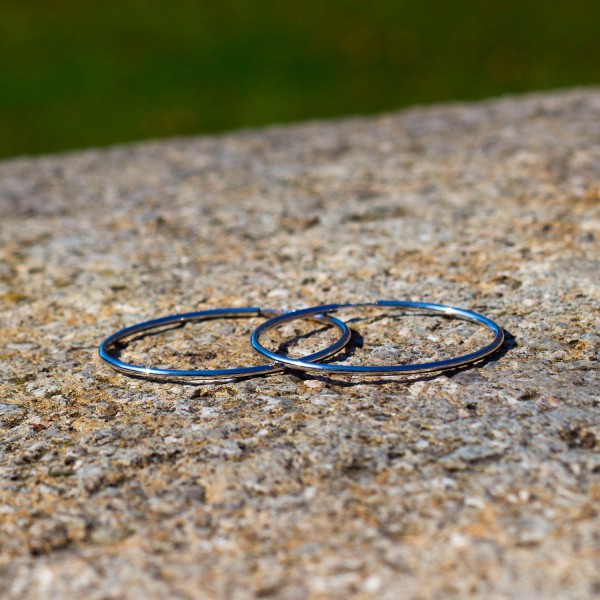 Ohrringe, Creolen, Weißgold 375 / 9K, Außendurchmesser 50 mm, Breite 2 mm, Gewicht ca. 1.7 g