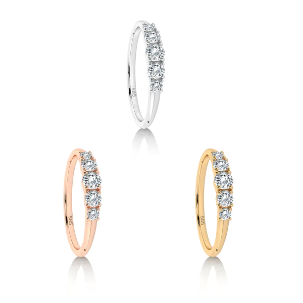 0,42 Karat Diamant Verlobungsring mit 5 Diamanten, Weißgold 585 / 14K, Weite 49 mm, Gewicht ca. 1.5 g.