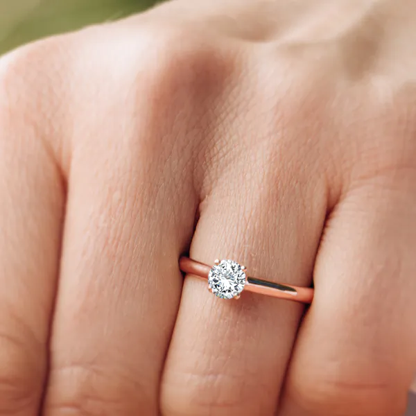 0,50 Karat Diamant Ring mit GIA Zertifikat, Rotgold 585 / 14K, Breite 1,7 mm,Weite 54 mm, Gewicht ca. 2.7 g.