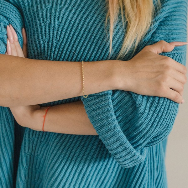 Armband als Kordelkette hohl Leichtversion in Gelbgold 333 / 8K, 19 cm lang, 2.1 mm breit, Gewicht ca. 1.3 g.