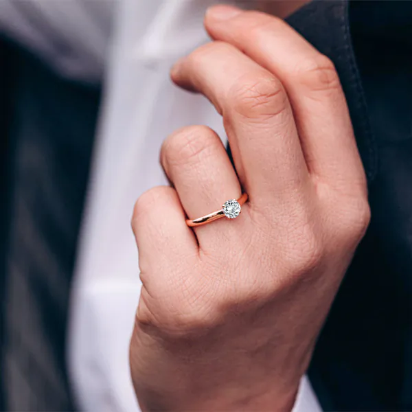 0,50 Karat Diamant Ring mit GIA Zertifikat, Rotgold 585 / 14K, Breite 1,7 mm,Weite 54 mm, Gewicht ca. 2.7 g.
