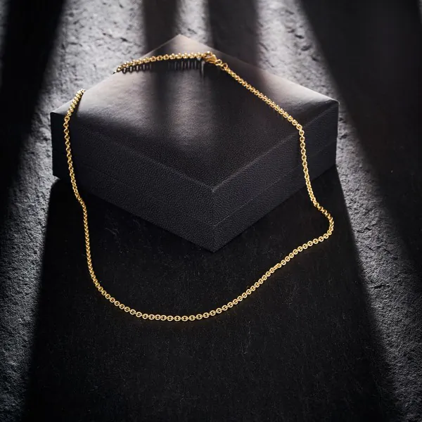 Goldkette als Ankerkette rund in Gelbgold 585 / 14K, 38 cm lang, 2,4 mm breit, Gewicht ca. 6.1 g.