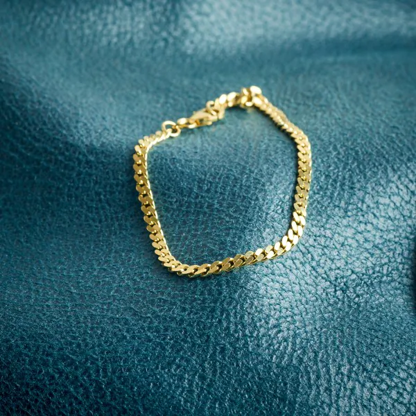 Armband als Panzerkette flach in Gelbgold 585 / 14K, 18,5 cm lang, 3,4 mm breit, Gewicht ca. 5.8 g.