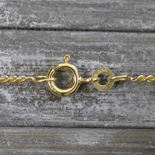 Goldkette als Panzerkette flach in Gelbgold 333 / 8K, 95 cm lang, 2,1 mm breit, Gewicht ca. 10.9 g.
