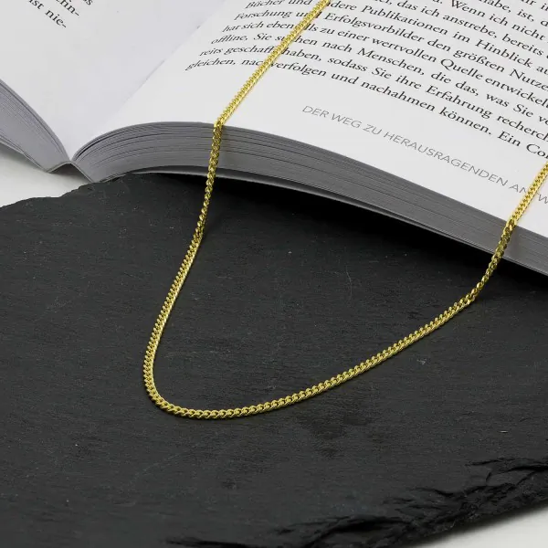 Goldkette als Panzerkette flach in Gelbgold 375 / 9K, 42 cm lang, 2,1 mm breit, Gewicht ca. 5 g.