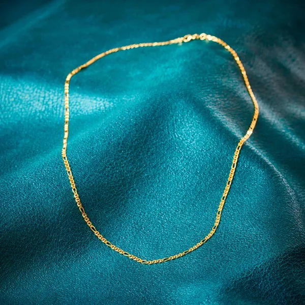 Goldkette als Panzerstegkette in Gelbgold 333 / 8K, 50 cm lang, 2,5 mm breit, Gewicht ca. 4.6 g.