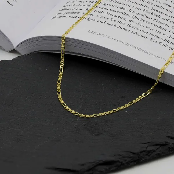 Goldkette als Panzerstegkette in Gelbgold 333 / 8K, 50 cm lang, 2,5 mm breit, Gewicht ca. 4.6 g.